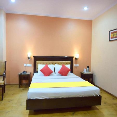 OYO 11494 Hotel Marc Shimla Buitenkant foto
