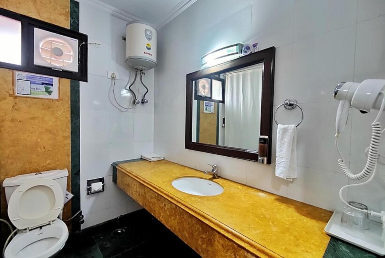 OYO 11494 Hotel Marc Shimla Buitenkant foto