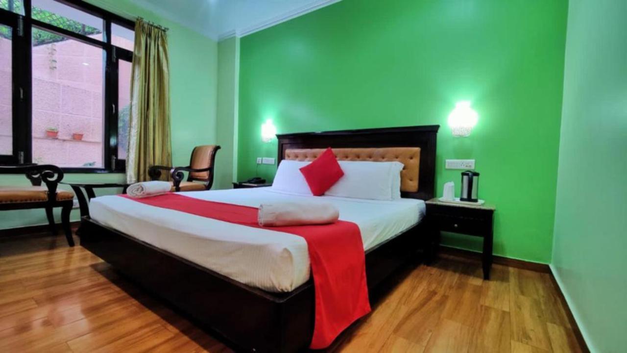 OYO 11494 Hotel Marc Shimla Buitenkant foto
