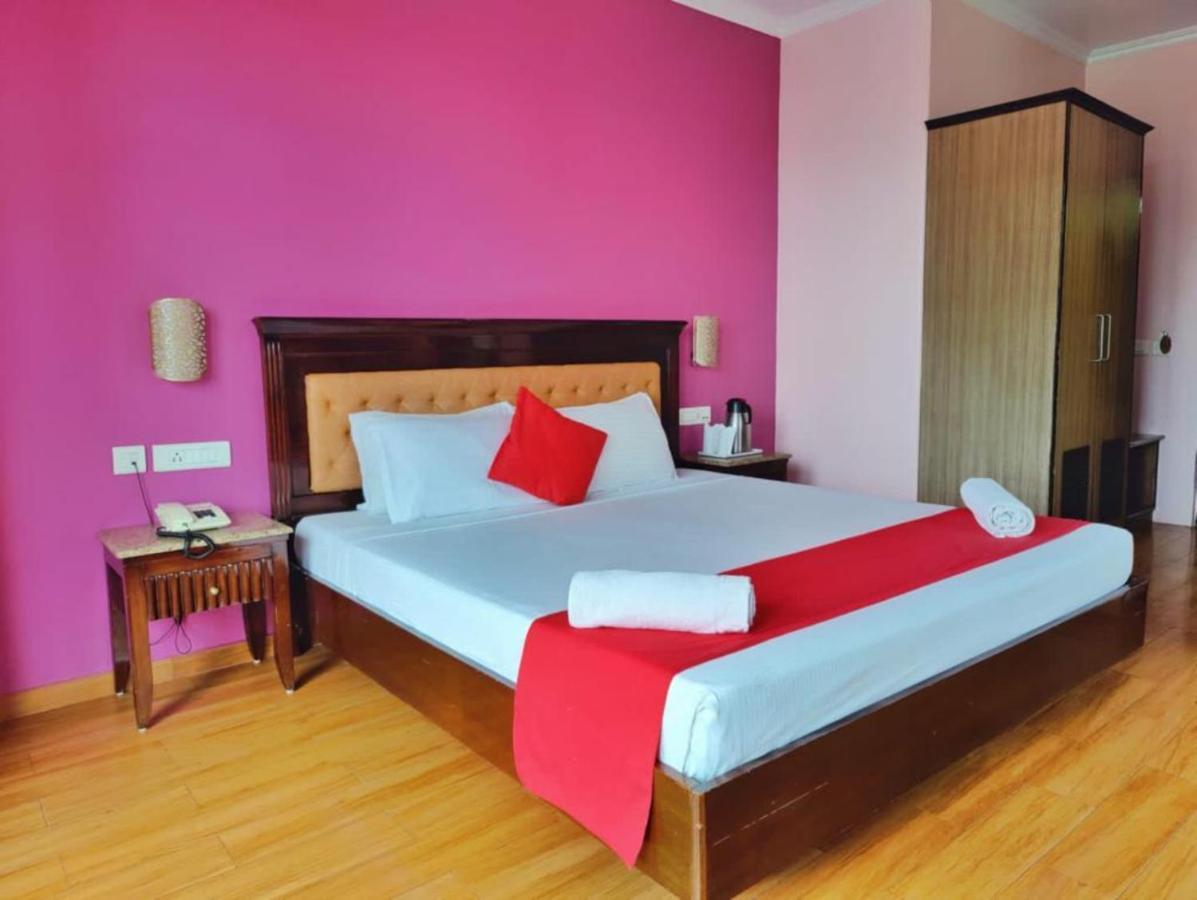 OYO 11494 Hotel Marc Shimla Buitenkant foto