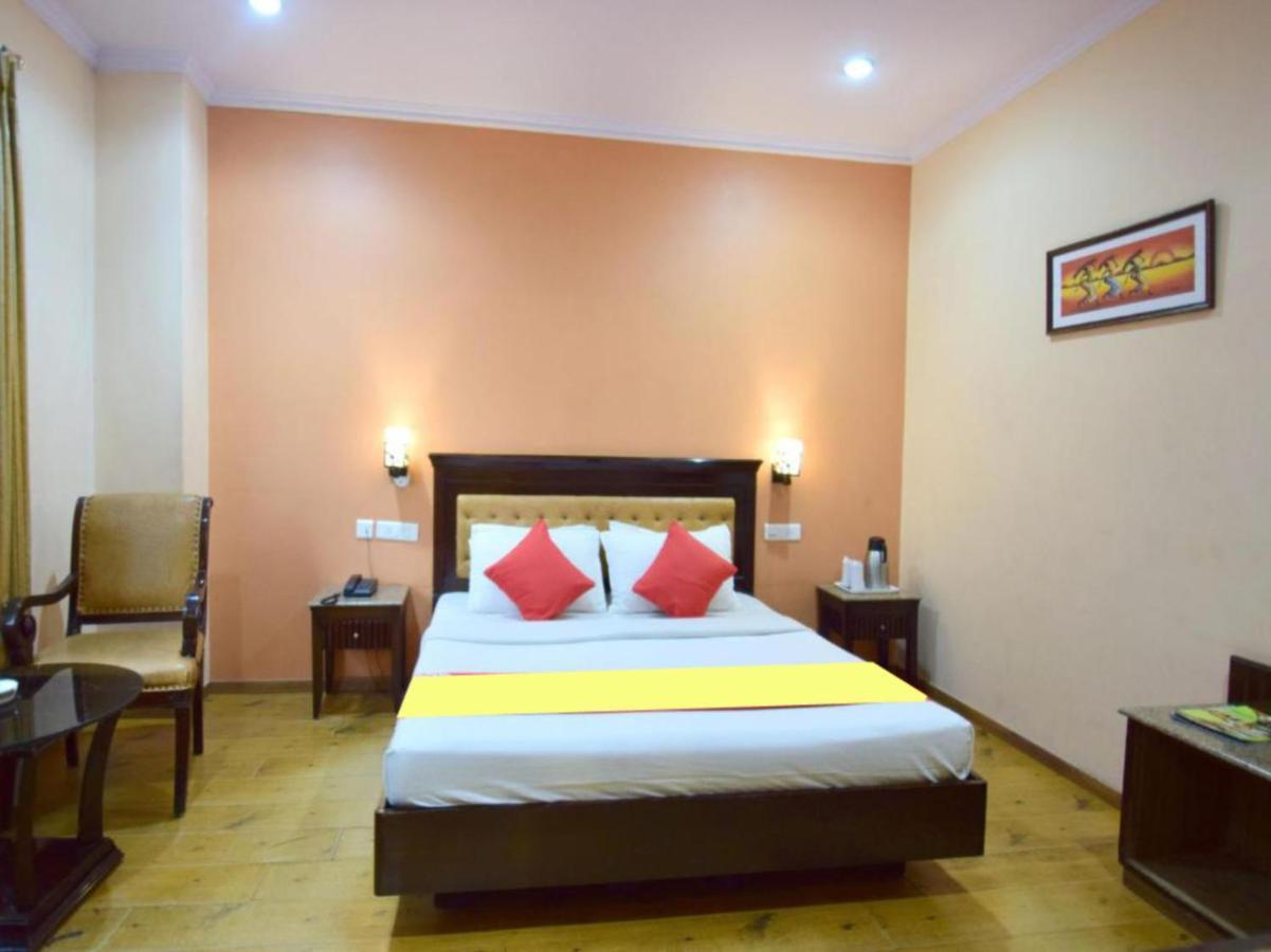 OYO 11494 Hotel Marc Shimla Buitenkant foto