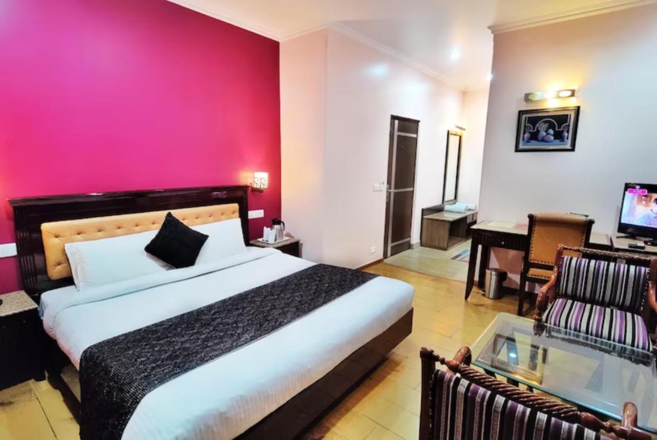 OYO 11494 Hotel Marc Shimla Buitenkant foto