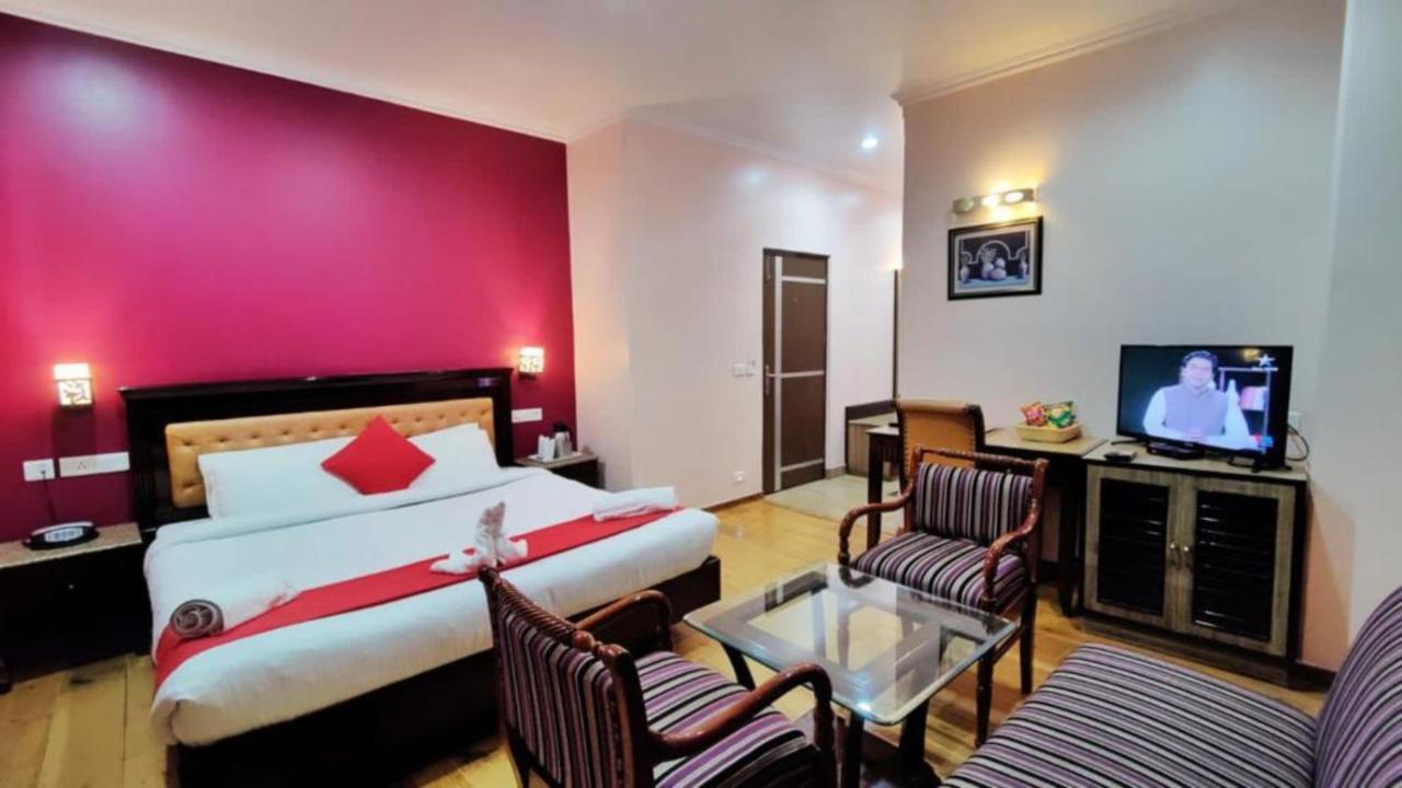 OYO 11494 Hotel Marc Shimla Buitenkant foto