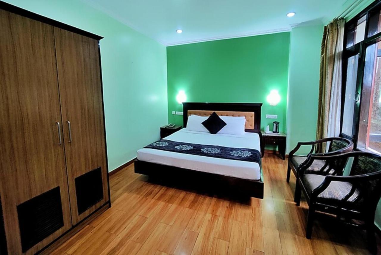 OYO 11494 Hotel Marc Shimla Buitenkant foto