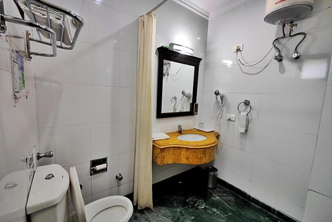 OYO 11494 Hotel Marc Shimla Buitenkant foto