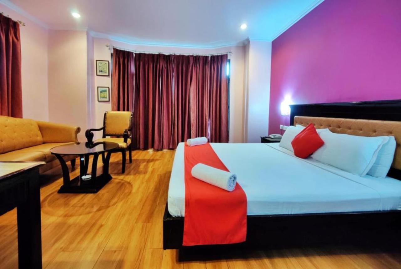 OYO 11494 Hotel Marc Shimla Buitenkant foto