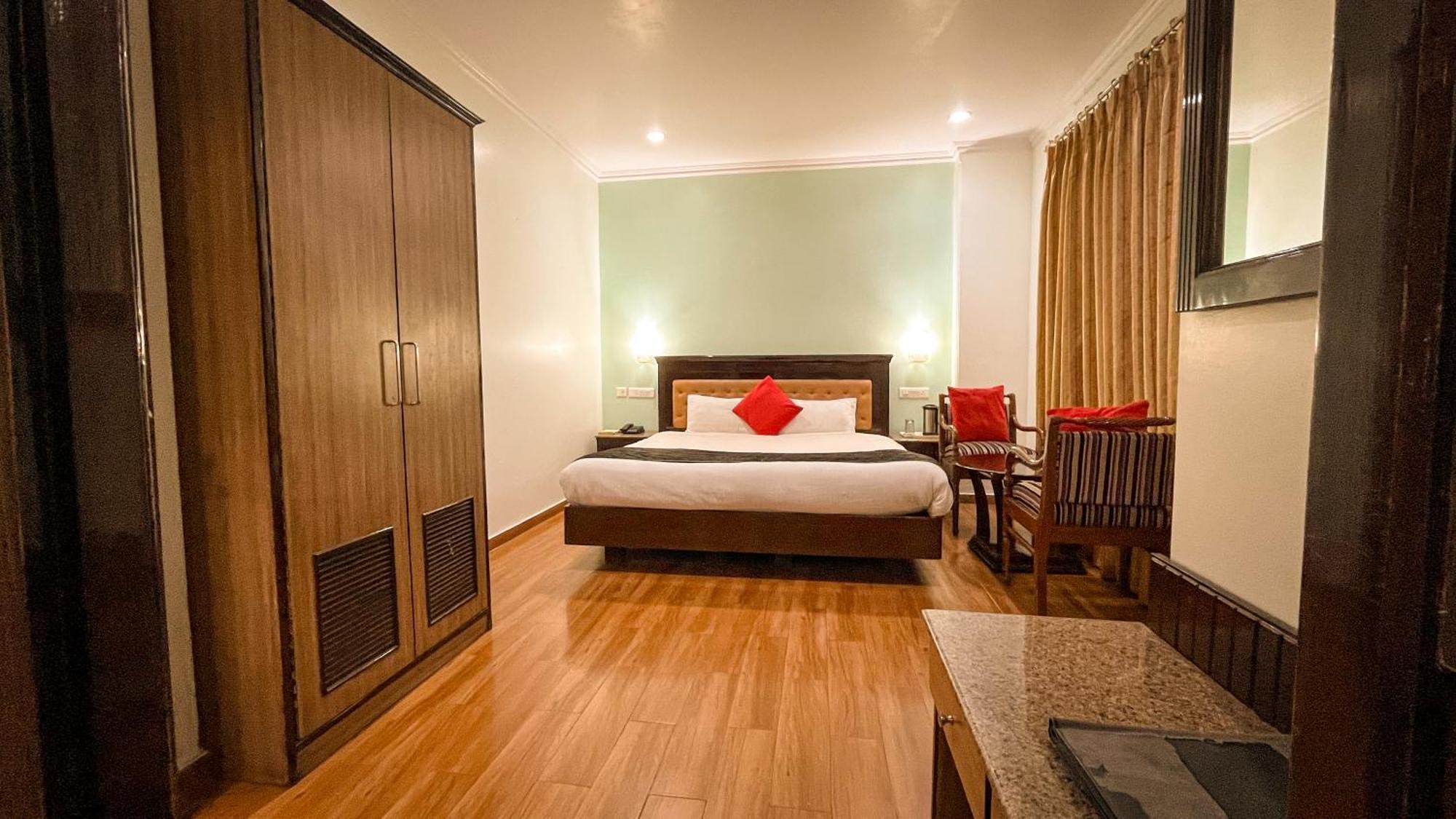 OYO 11494 Hotel Marc Shimla Buitenkant foto