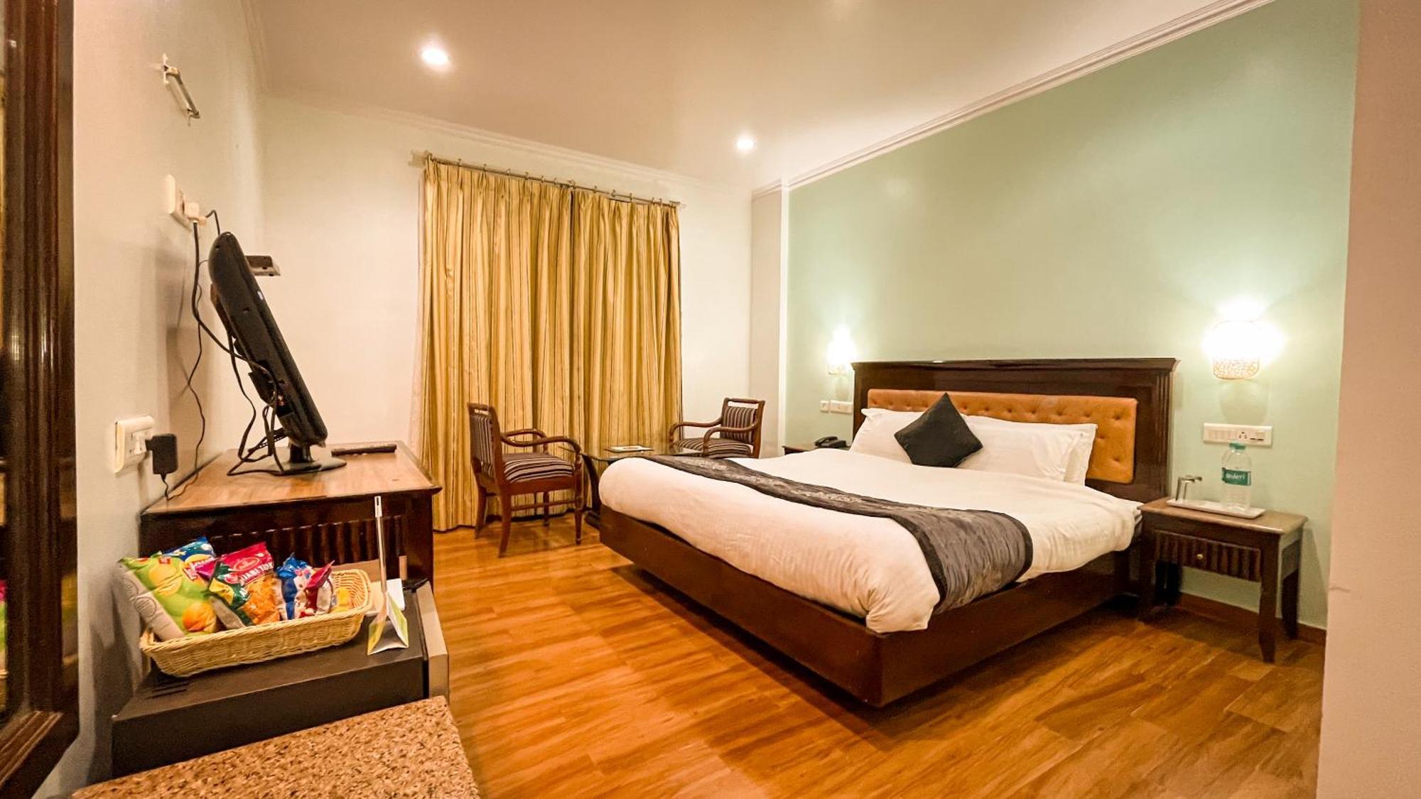 OYO 11494 Hotel Marc Shimla Buitenkant foto