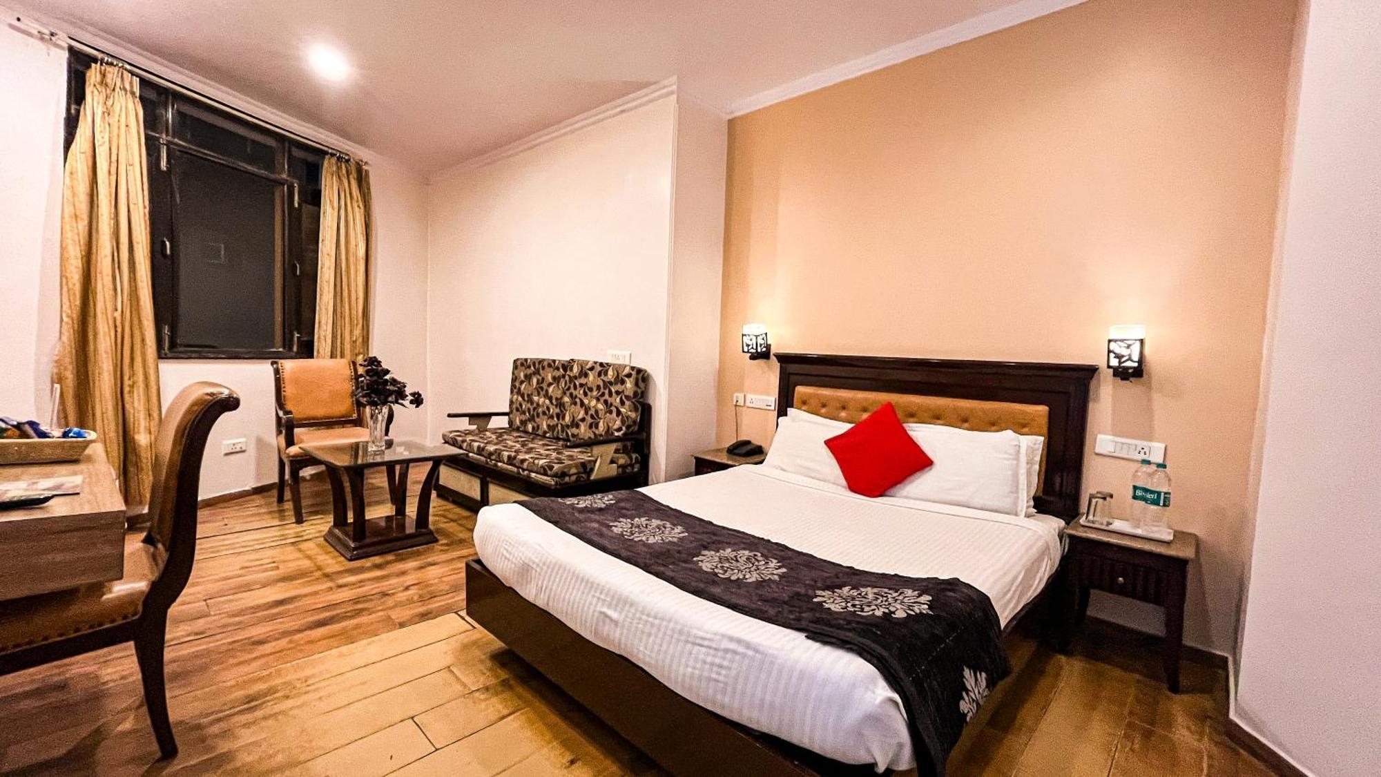OYO 11494 Hotel Marc Shimla Buitenkant foto