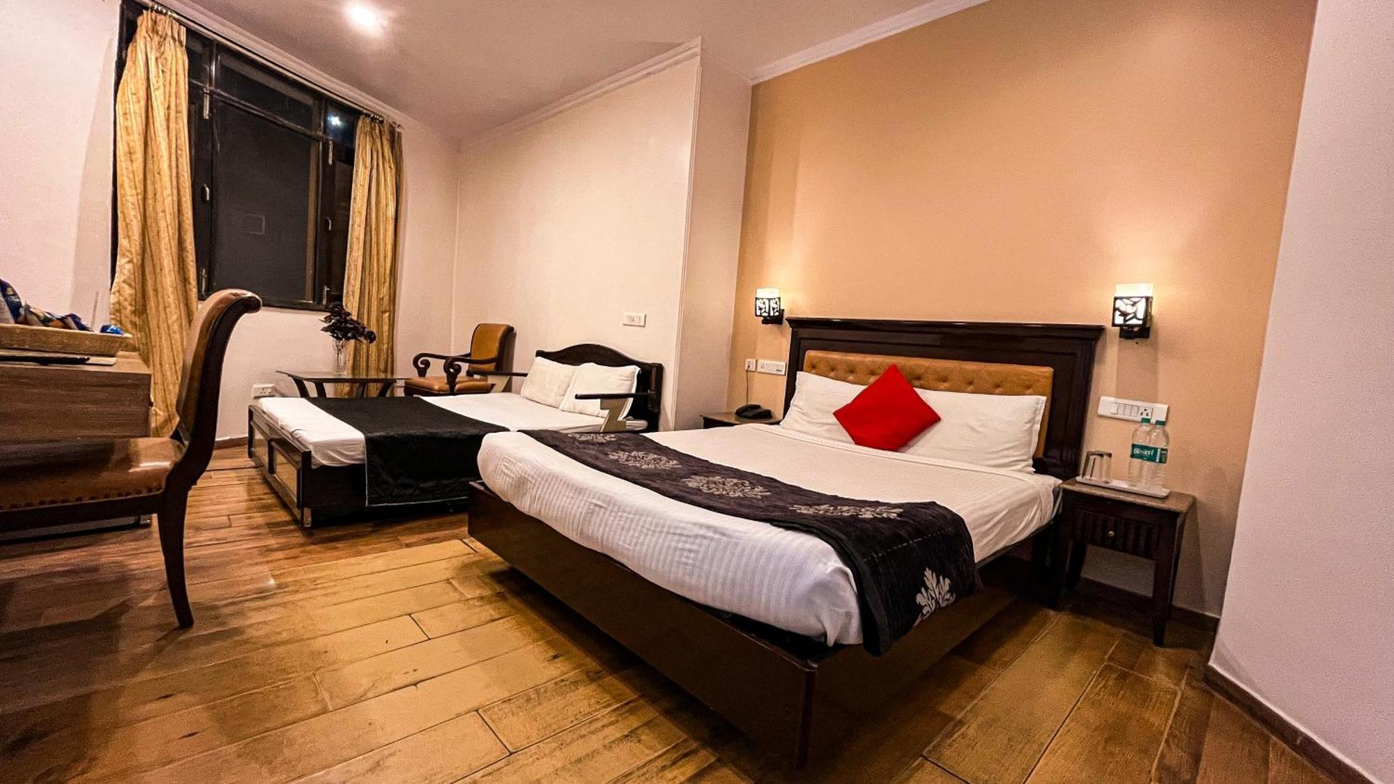 OYO 11494 Hotel Marc Shimla Buitenkant foto